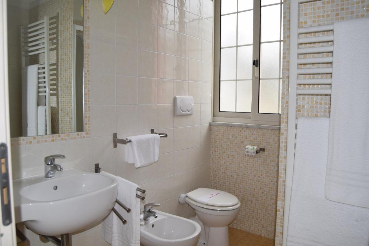 Aparthotel Oasi Del Mare Tirrenia Zewnętrze zdjęcie